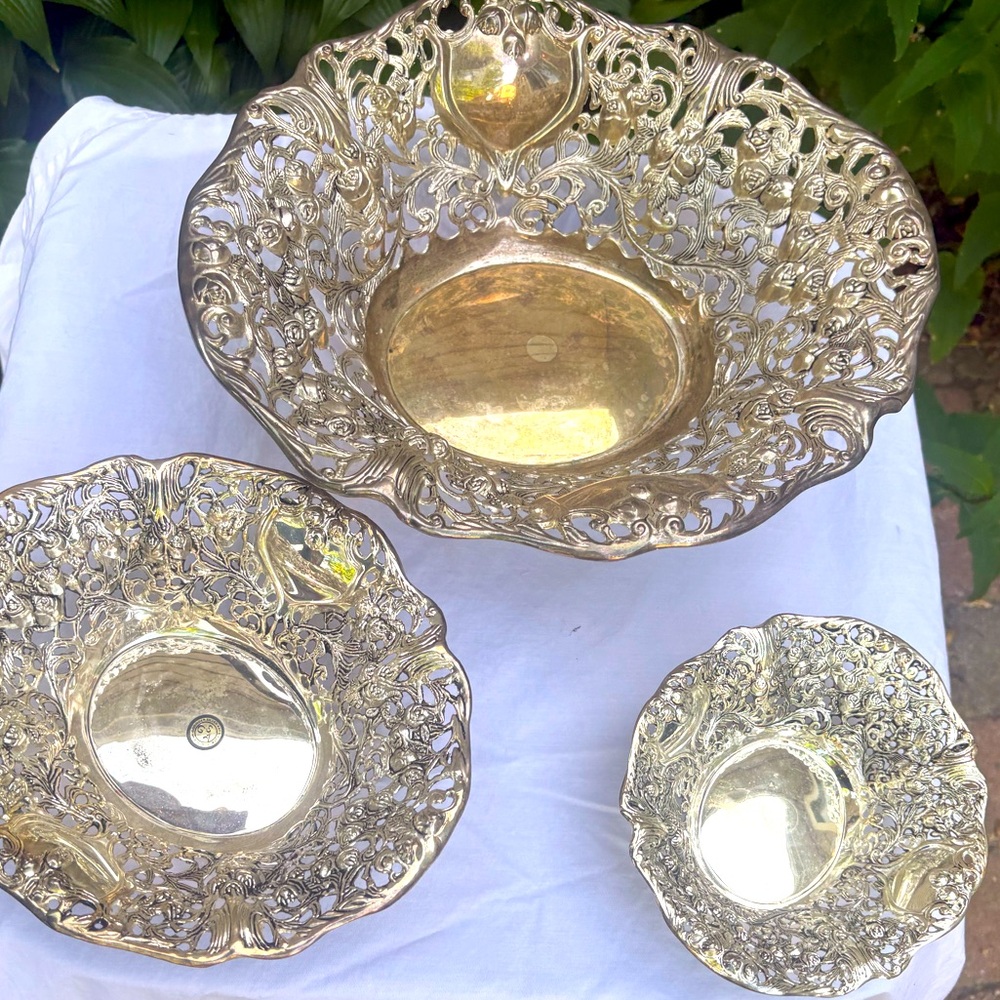 Set of Three Godinger Silver Art Co Art Nouveau Rose Pierced Silver Plate Bowls